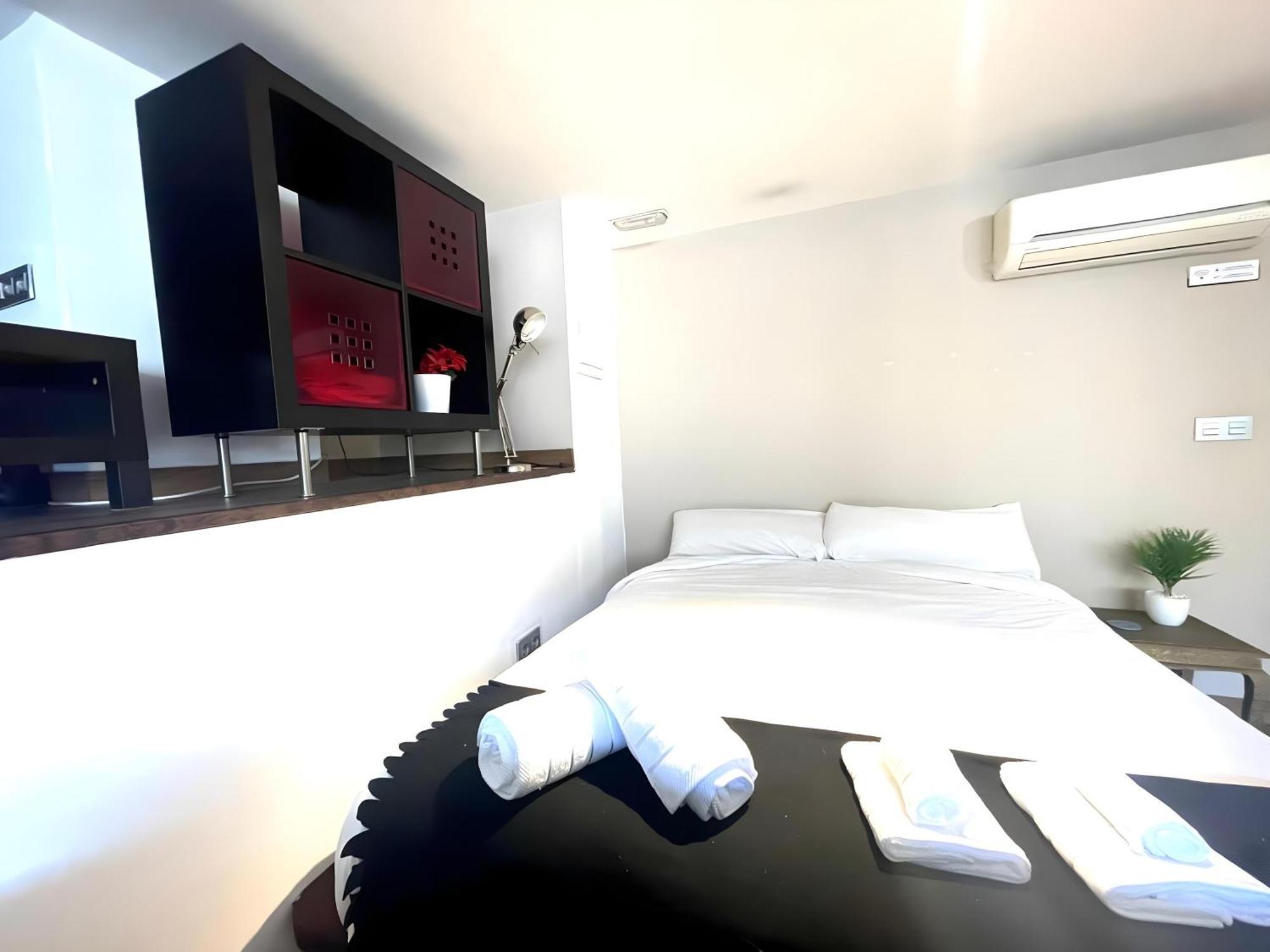 Costa Paradise Suites - مالقة المظهر الخارجي الصورة